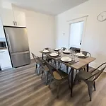 Superb 4Bed In Little Italy 5Min To Beaubien Metro